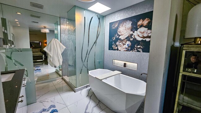 Building Photo - 72770 Fleetwood Cir