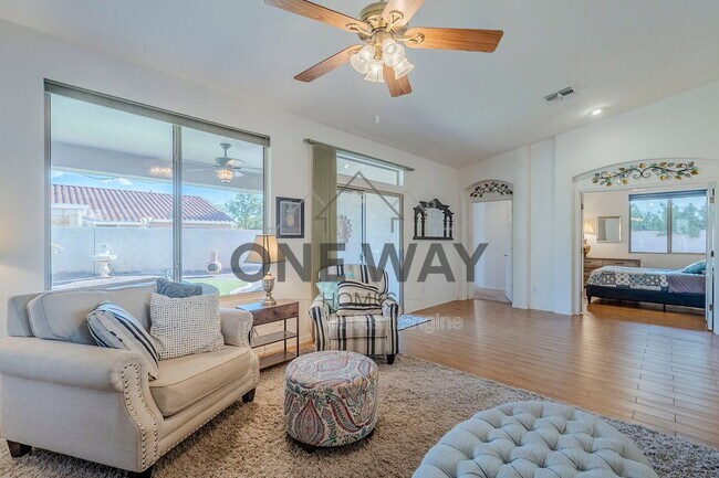 Building Photo - 4269 E Cassia Ln