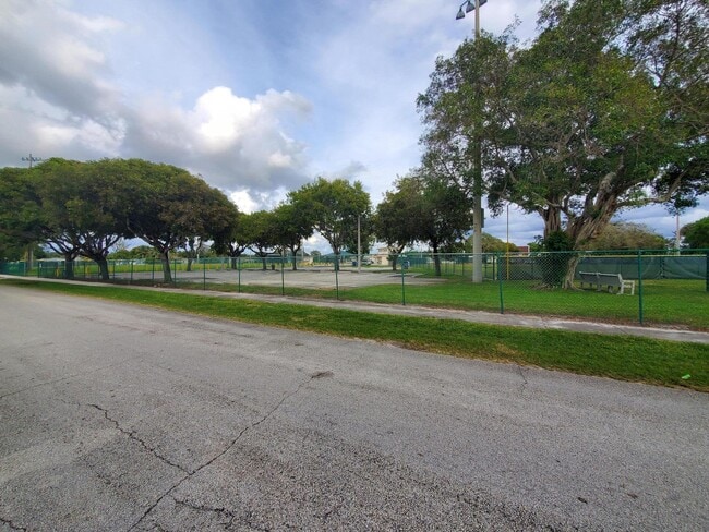 Building Photo - 210 NW 13th Ave