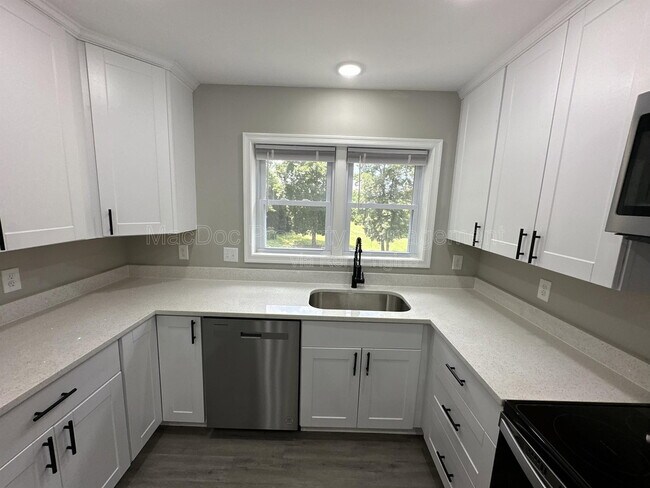 Building Photo - 12317 Metlock Rd