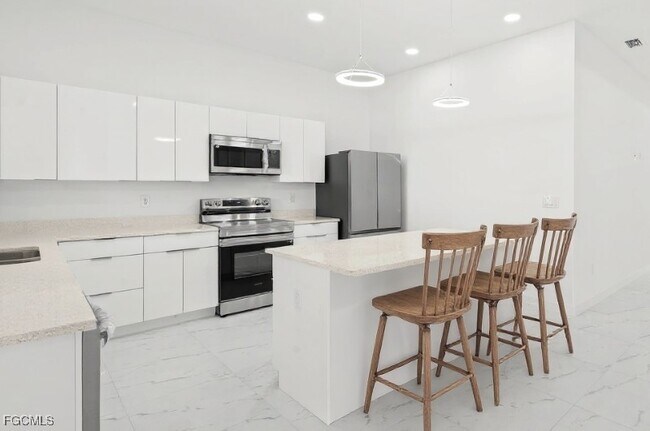 Building Photo - 4105 NW 38th Terrace