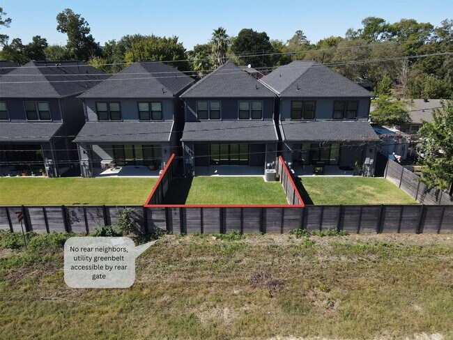 Building Photo - 1228 Wycliffe Dr