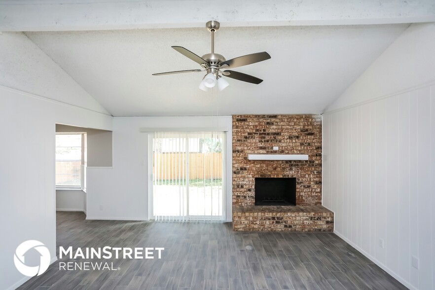 Building Photo - 6409 Stardust Dr S