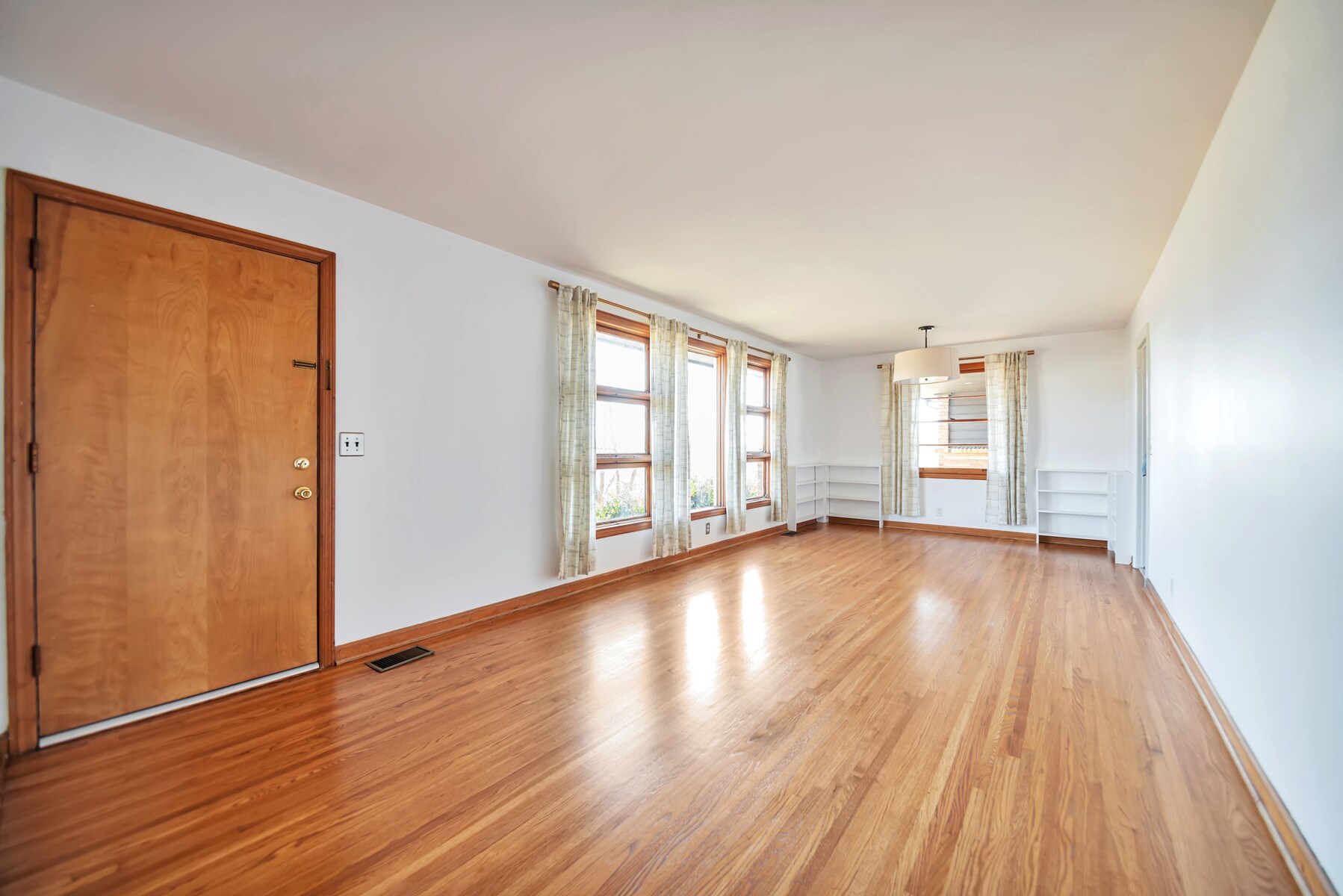 Building Photo - 801 Potter Ln