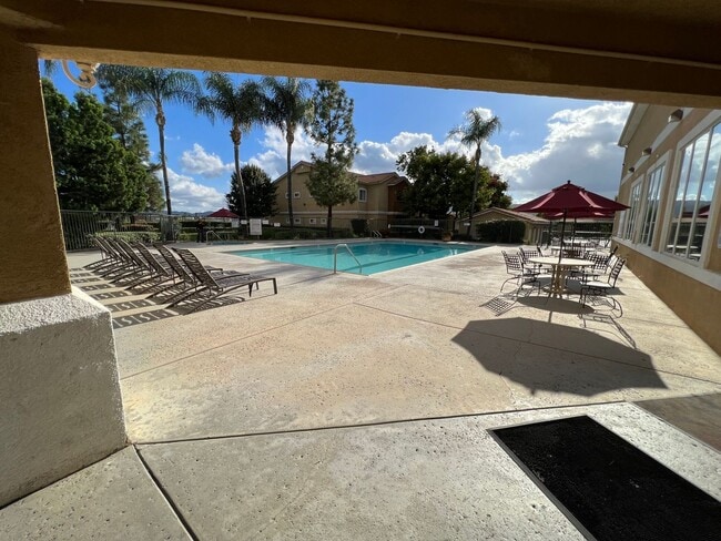 Building Photo - Upgraded Single Story First Floor Condo in Gated Community at Popular Madison Park Villas