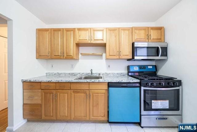 Building Photo - 2330 Linwood Ave