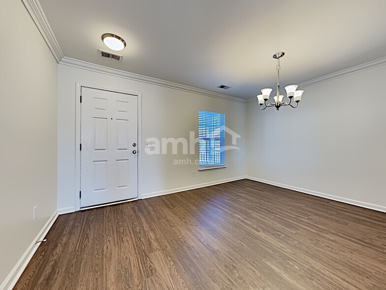 Building Photo - 310 Deep River Rd