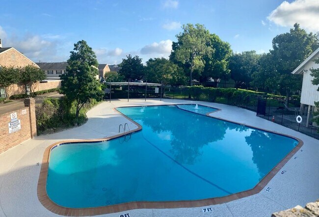 Building Photo - 6434 Burgoyne Rd