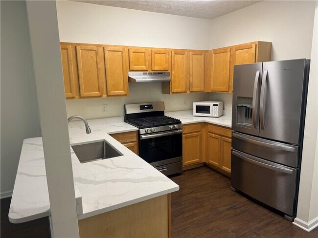 Building Photo - 2729 Heathrow Dr