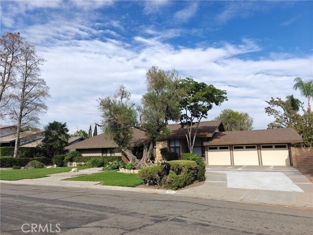 Building Photo - 9652 Brynmar Dr