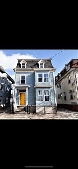 Building Photo - 108 Vinton St