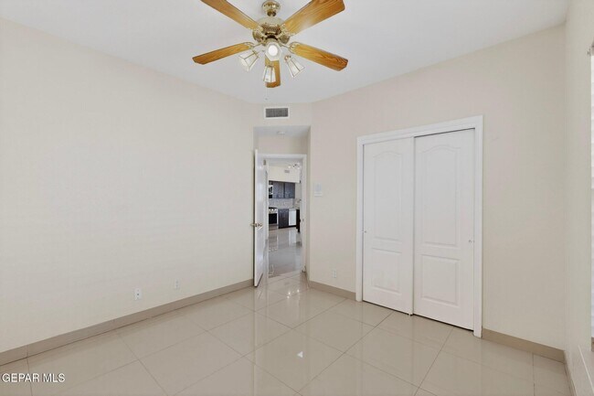 Building Photo - 664 Rosinante Rd