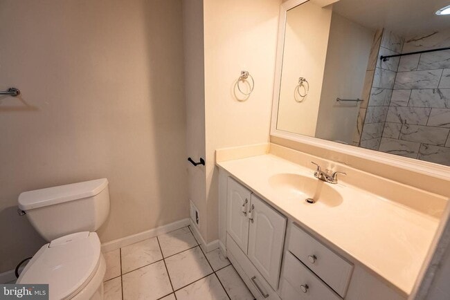 Building Photo - 8209 Mockingbird Dr