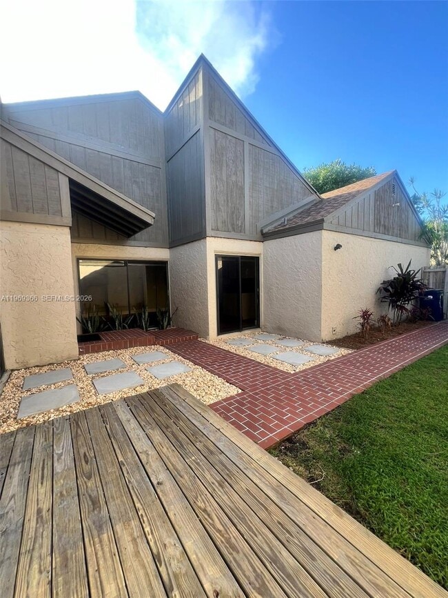 Building Photo - 7512 SW 95th Pl
