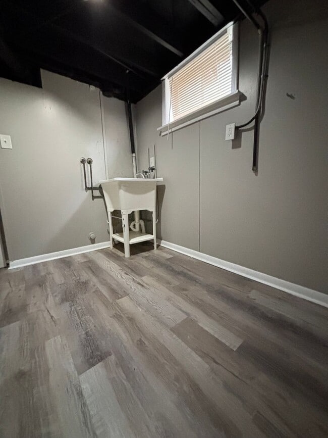 Building Photo - Spacious 3-Bedroom 2 Bath Home in Gary