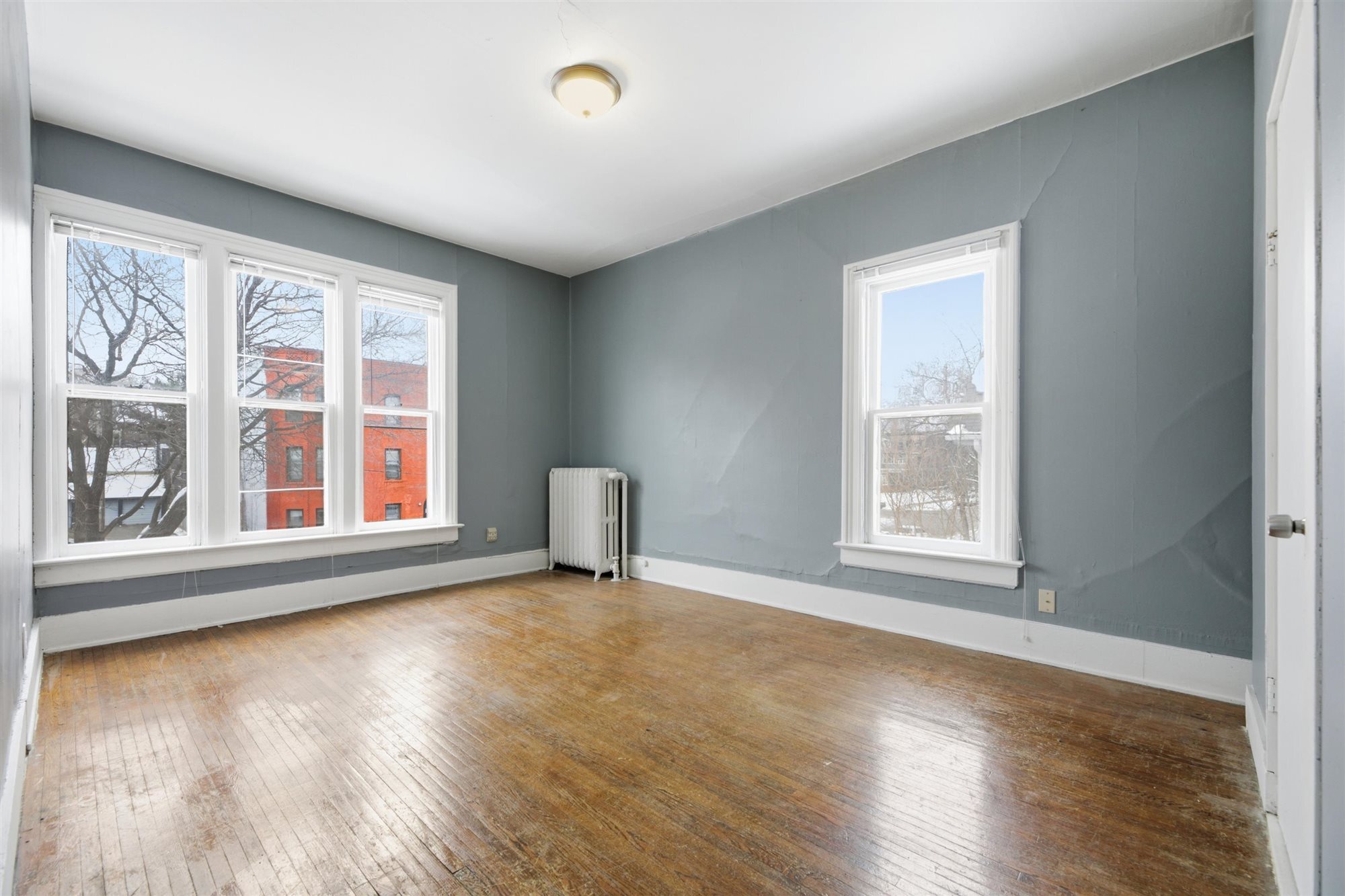 Building Photo - 514 5th Ave SE