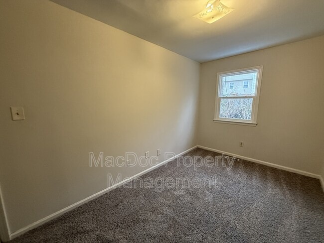 Building Photo - 4 Manchester Ct