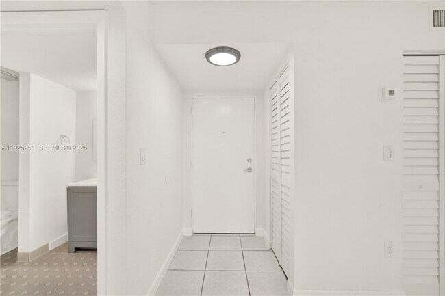 Building Photo - 3620 SW 114th Ave