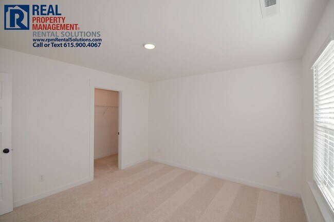 Building Photo - Gorgeous 3 bd home in Murfreesboro off of Veterans Pkwy. Loft and Office!