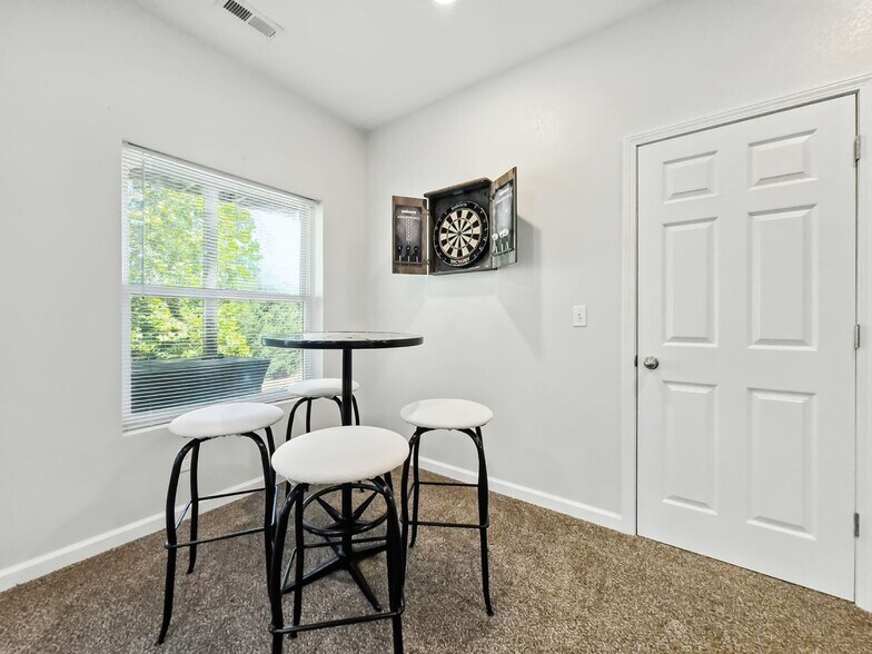 Building Photo - 4689 Inlet Ln