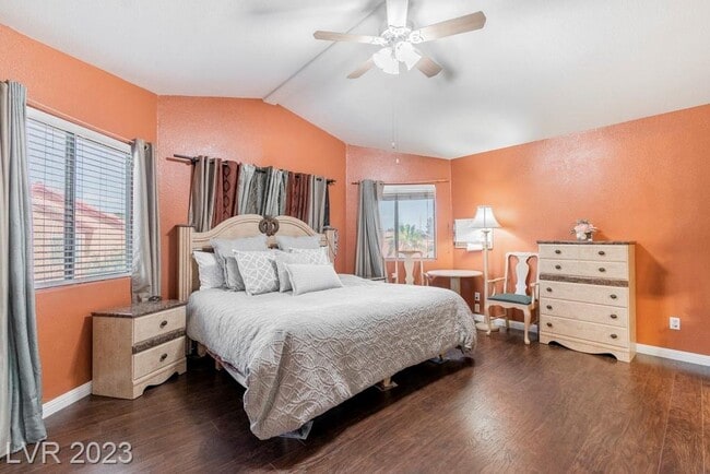 Building Photo - 1216 Olvera Way