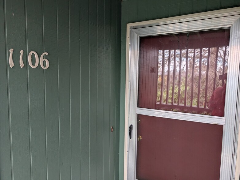 Building Photo - 1106 Waller St SE