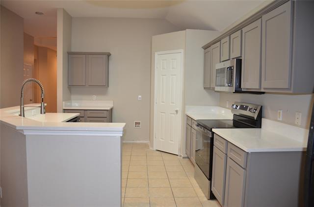 Building Photo - 4722 Park Bend Dr