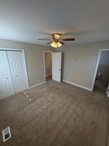 Building Photo - 3118 Adonna Dr NW