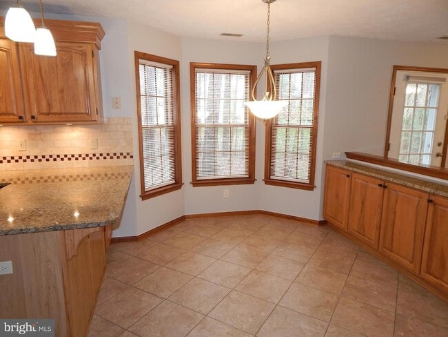 Building Photo - 43974 White Cedar Ln