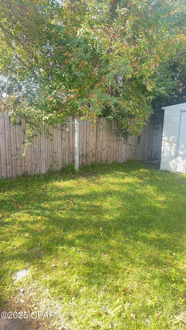 Building Photo - 265 N Charlene Dr