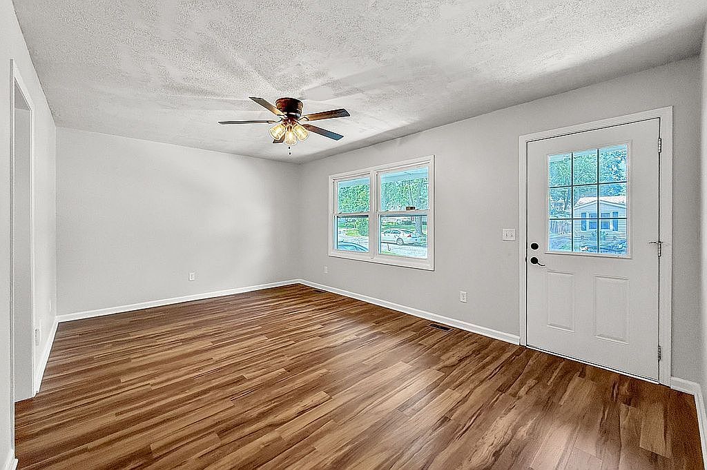 Building Photo - 1851 Pleasant View Cir
