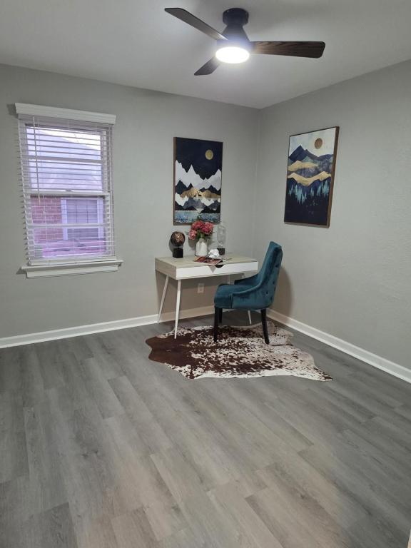 Building Photo - 7831 Trenton Ave