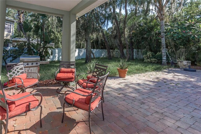 Building Photo - 11102 Avery Oaks Dr