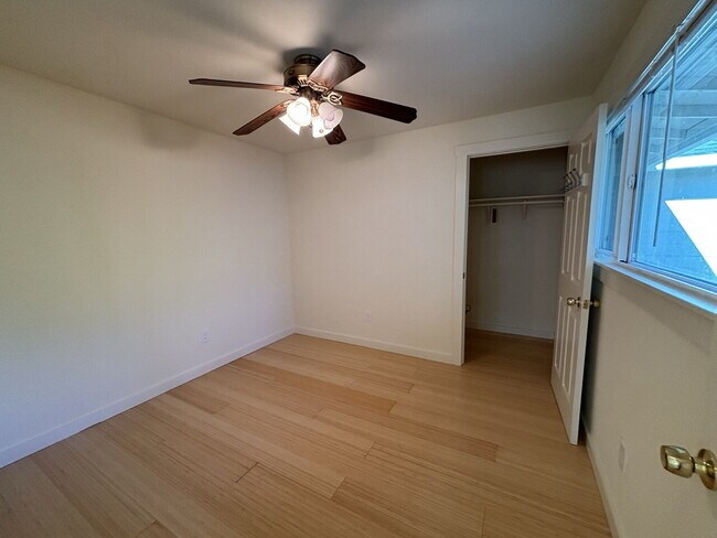 Building Photo - Recently remodeled two bedroom home near popular hiking trails and downtown Placerville.