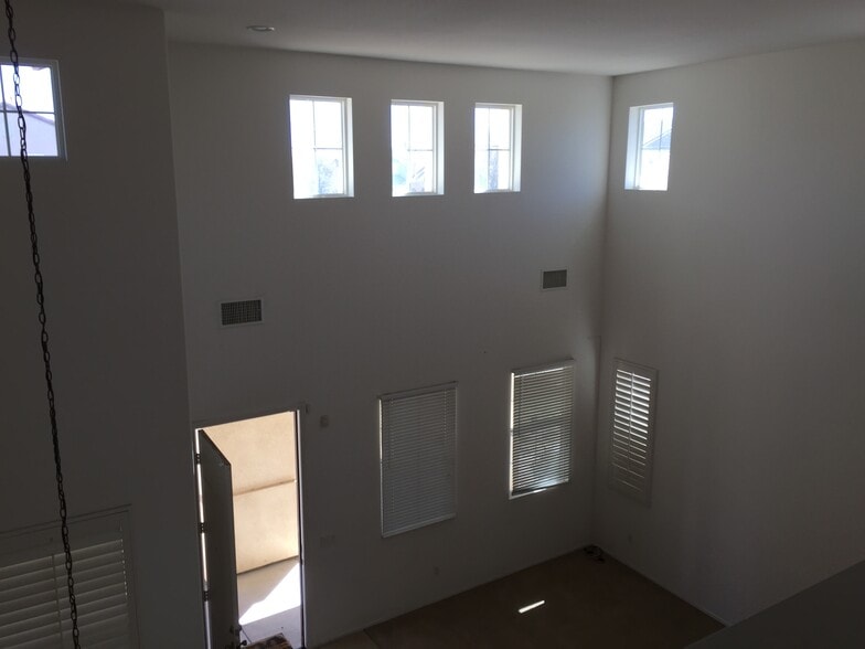 Building Photo - 44523 Byron St