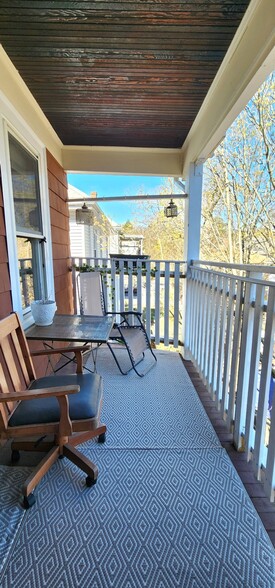 Building Photo - 66 Chestnut St