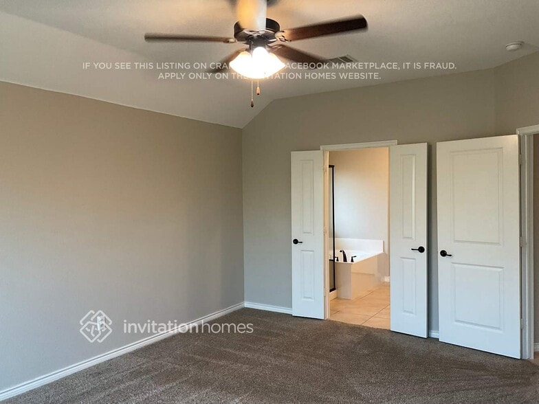 Building Photo - 3217 Larkin Ln