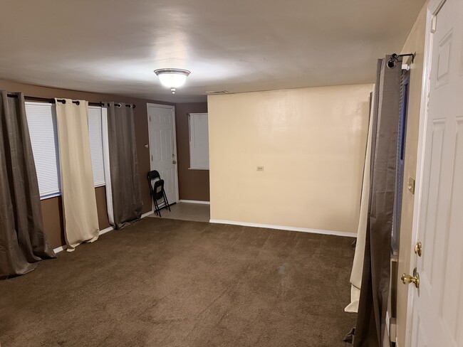 Building Photo - 1367 Burnham Ave