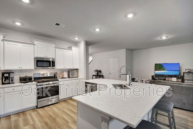 Building Photo - 430 Water Orchid Wy