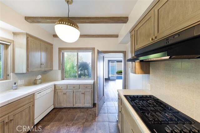 Building Photo - 1051 Marine Dr