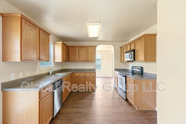 Building Photo - 109 Starling Creek