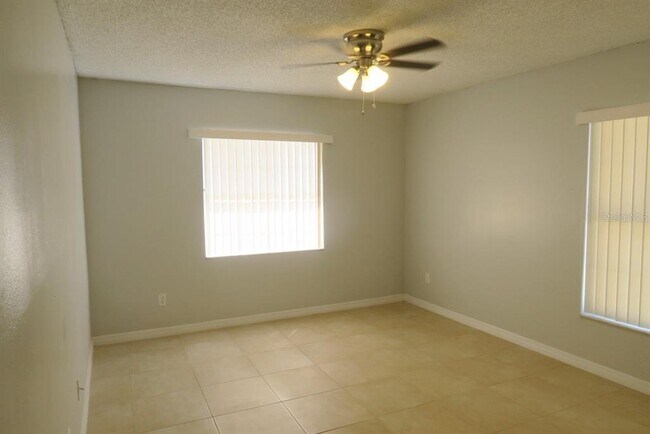 Building Photo - 1513 Sophie Blvd
