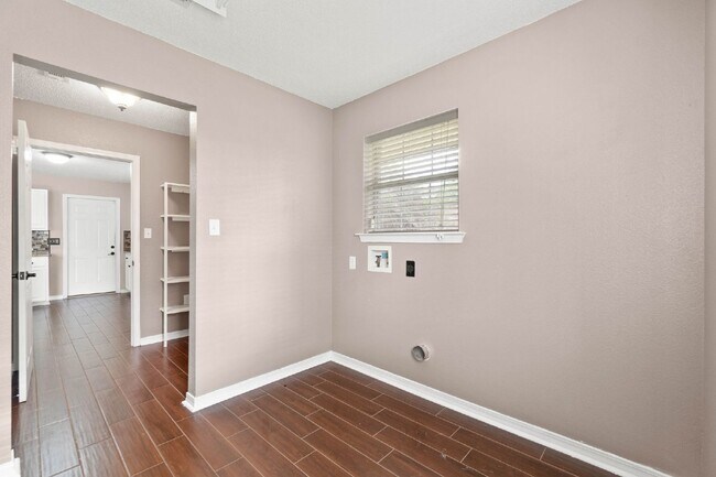 Building Photo - 2363 Sunrise Dr