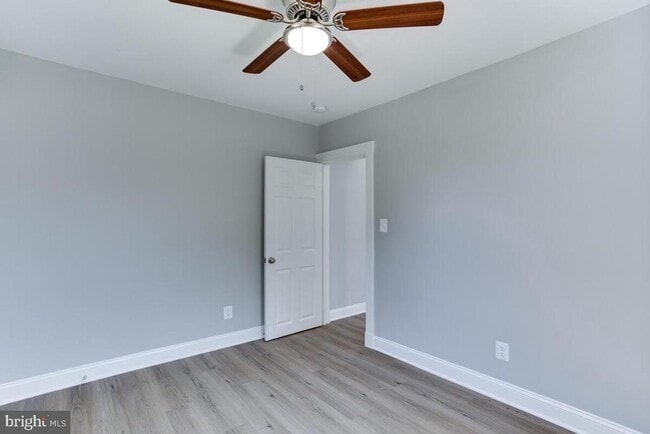 Building Photo - 1227 Tyler Ave