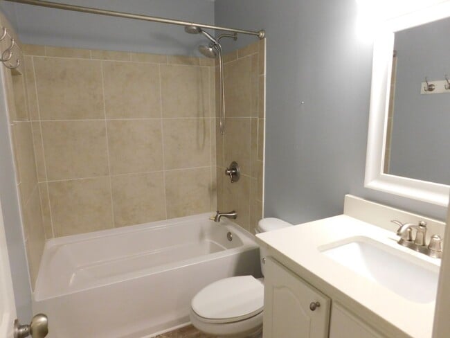 Building Photo - 278 Gatewood Dr
