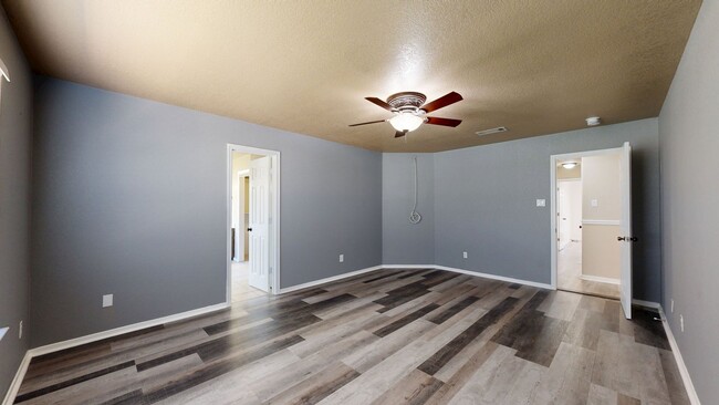 Building Photo - PRICE IMPROVEMENT ONLY $2,195 for OVER 1 A...