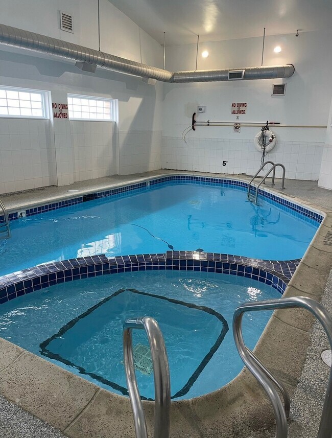 Building Photo - 1403 E Wyndham Cir