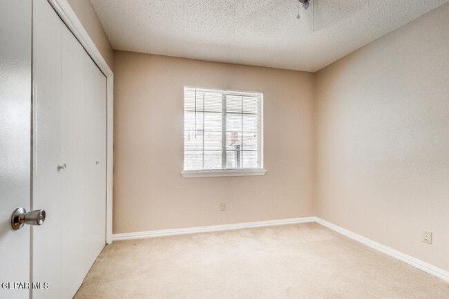 Building Photo - 5016 Cockrell Ln