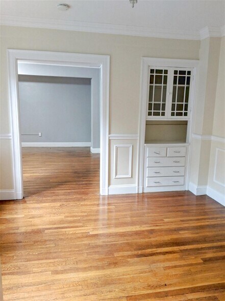 Building Photo - 4 Craigie Cir