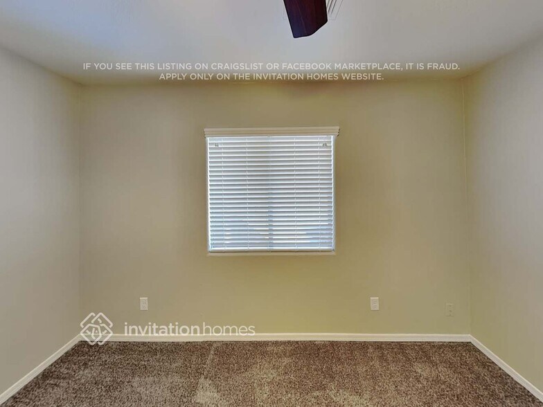 Building Photo - 12724 W Voltaire Ave